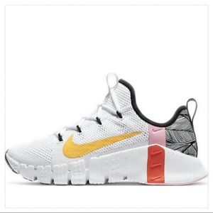 WMNS Nike Free Metcon 3 White Laser Orange Womens CJ6314-181